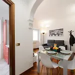 Vatican House * רומא